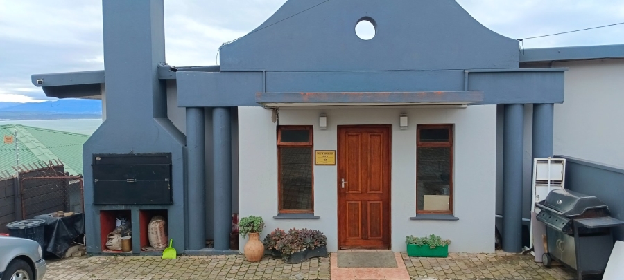 9 Bedroom Property for Sale in De Bakke Western Cape